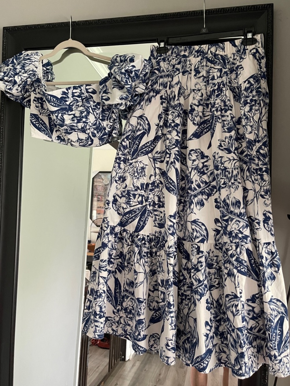 Blue and White Floral Two-Piece Skirt Set      XS skirt, S top
